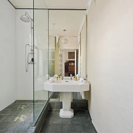 Veeve - Cobblestoned Chic Apartmán *